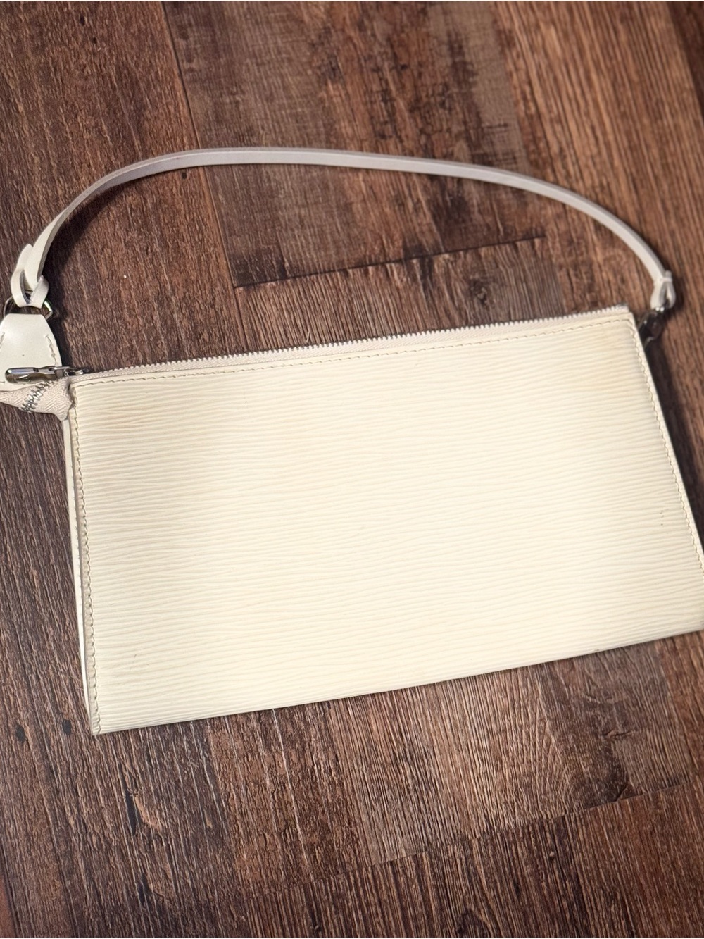 Louis Vuitton Textured Wristlet Clutch - Picture 3 of 4